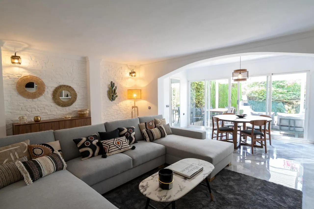 Luxury Townhouse Capricho Golden Mile Villa Marbella Holiday home