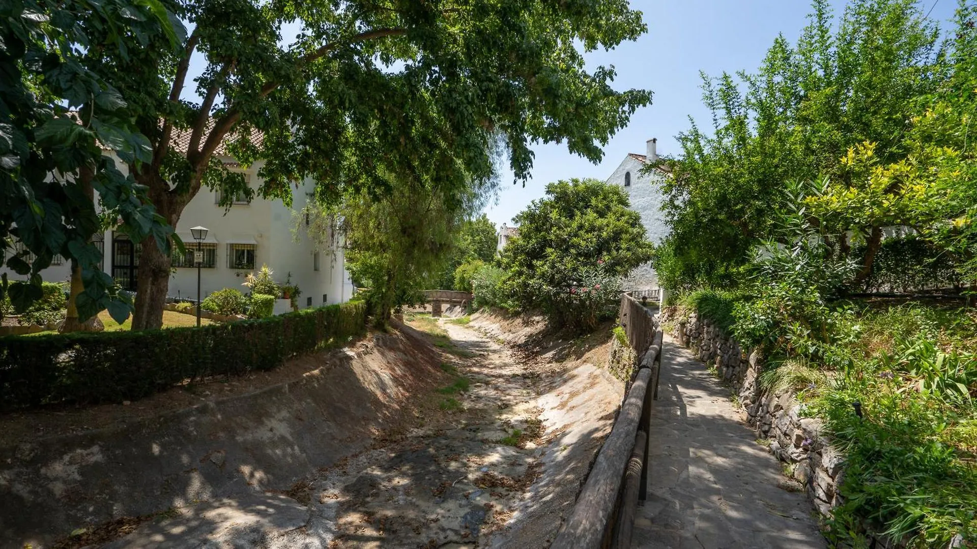 Luxury Townhouse Capricho Golden Mile Villa Marbella Spain